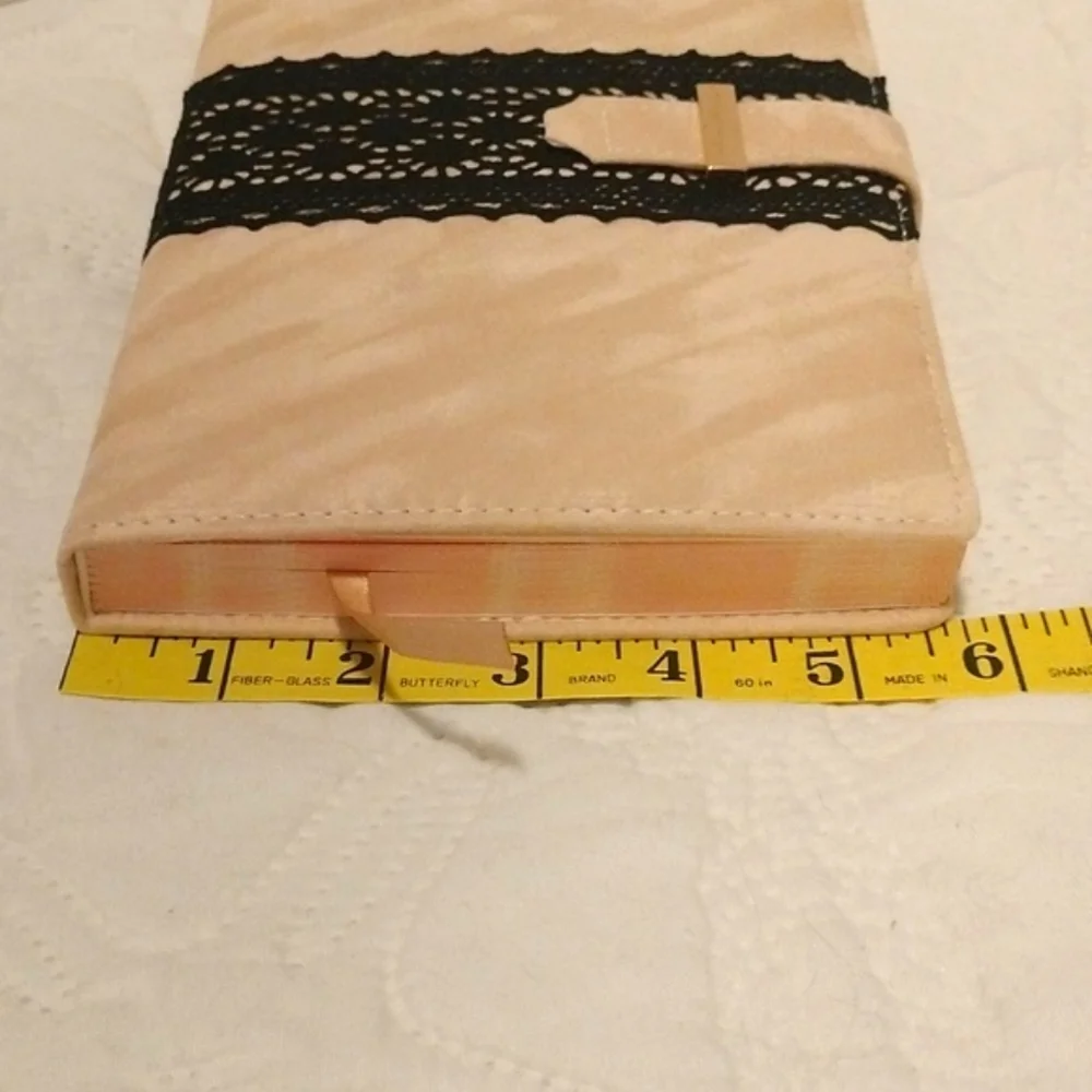 ⚜️ NWOT Velvet Cover Diary